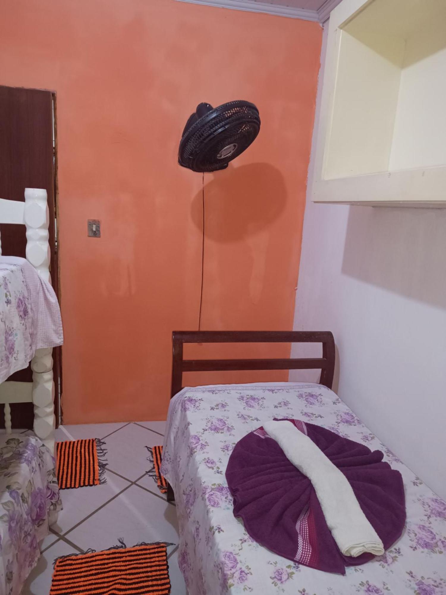 Raio De Fogo Hostel *